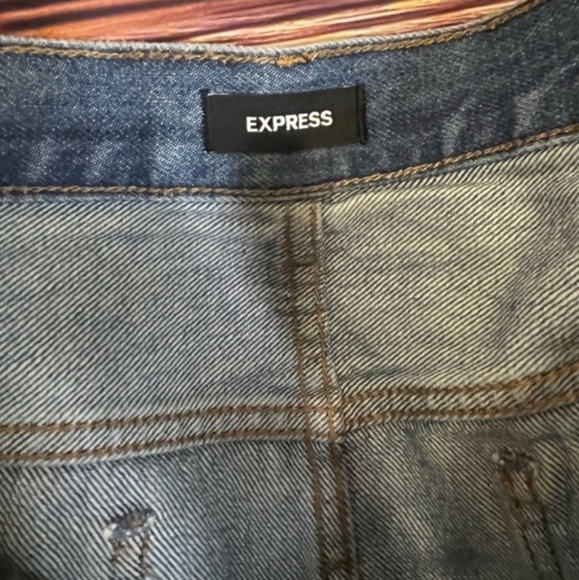 Express Button Up High Waist Mom Jean Shorts (Size 14) - Picture 6 of 9